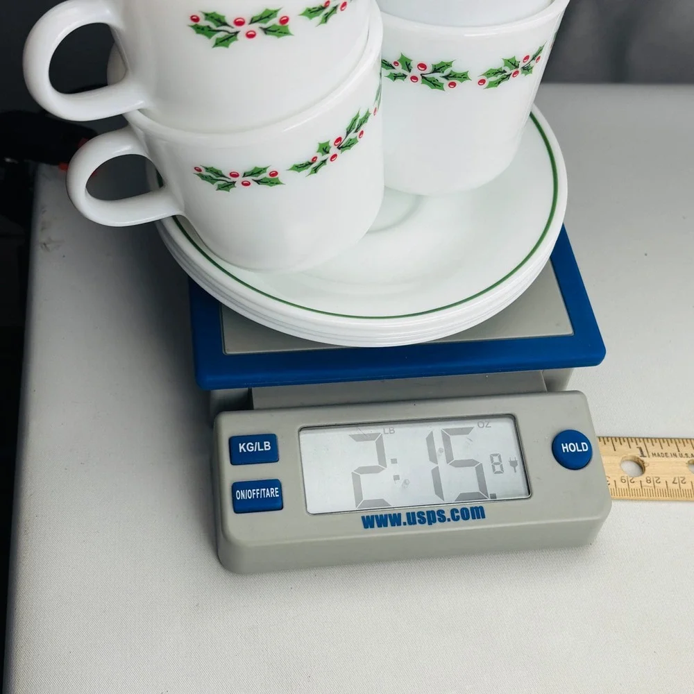 Vintage Corelle Winter Holly Cup & Saucer Set of 4 Black Vein Christmas Holiday
